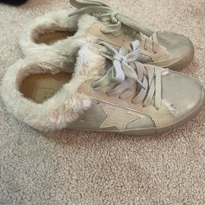 Shu shop slip on fur lined sneaker champagne size 6